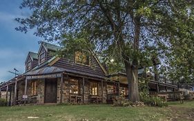 Gold Mine Guest House And Cafe